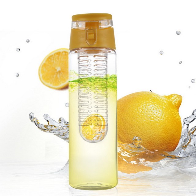 Portable fruit Infusing Water bottle